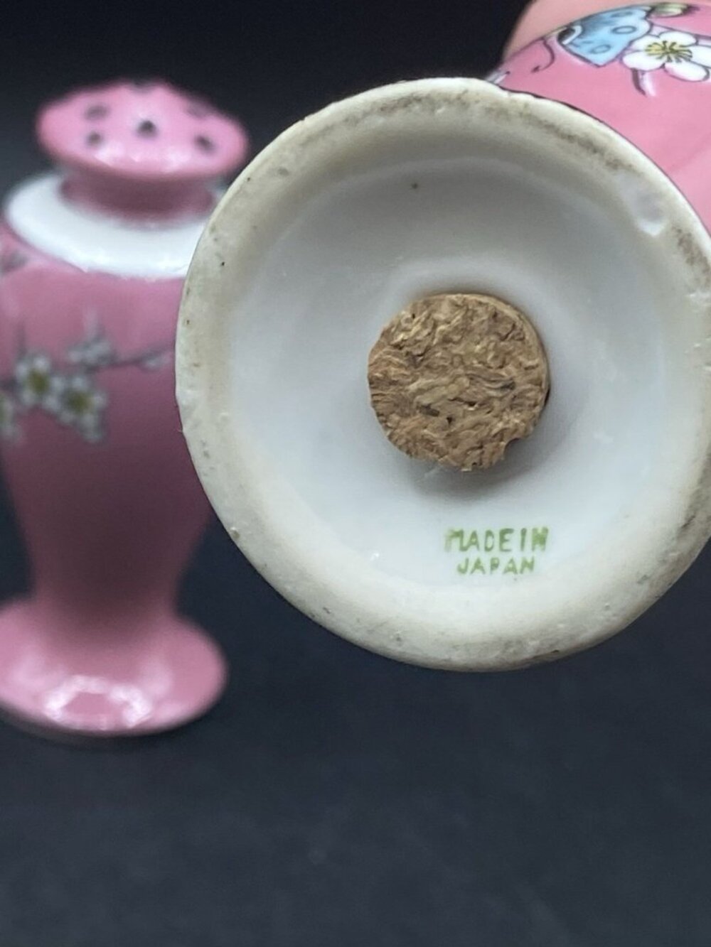 Salt & Pepper Shakers Japan Butterfly Pink Art Nouveau Cherry Blossom Porcelain - Picture 9 of 11